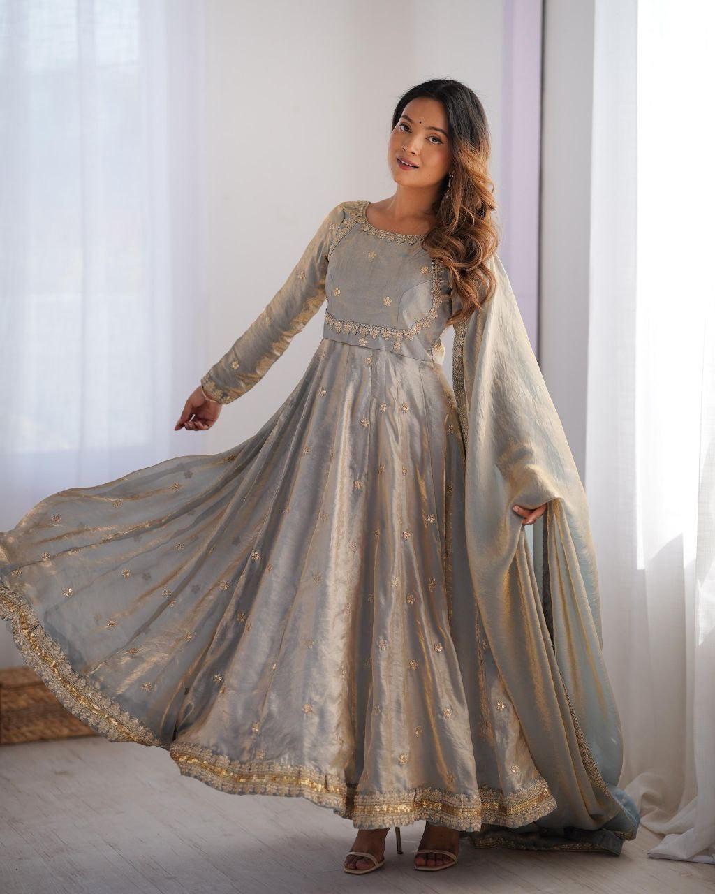 PIAA — Fandy Silk Shimmer Anarkali