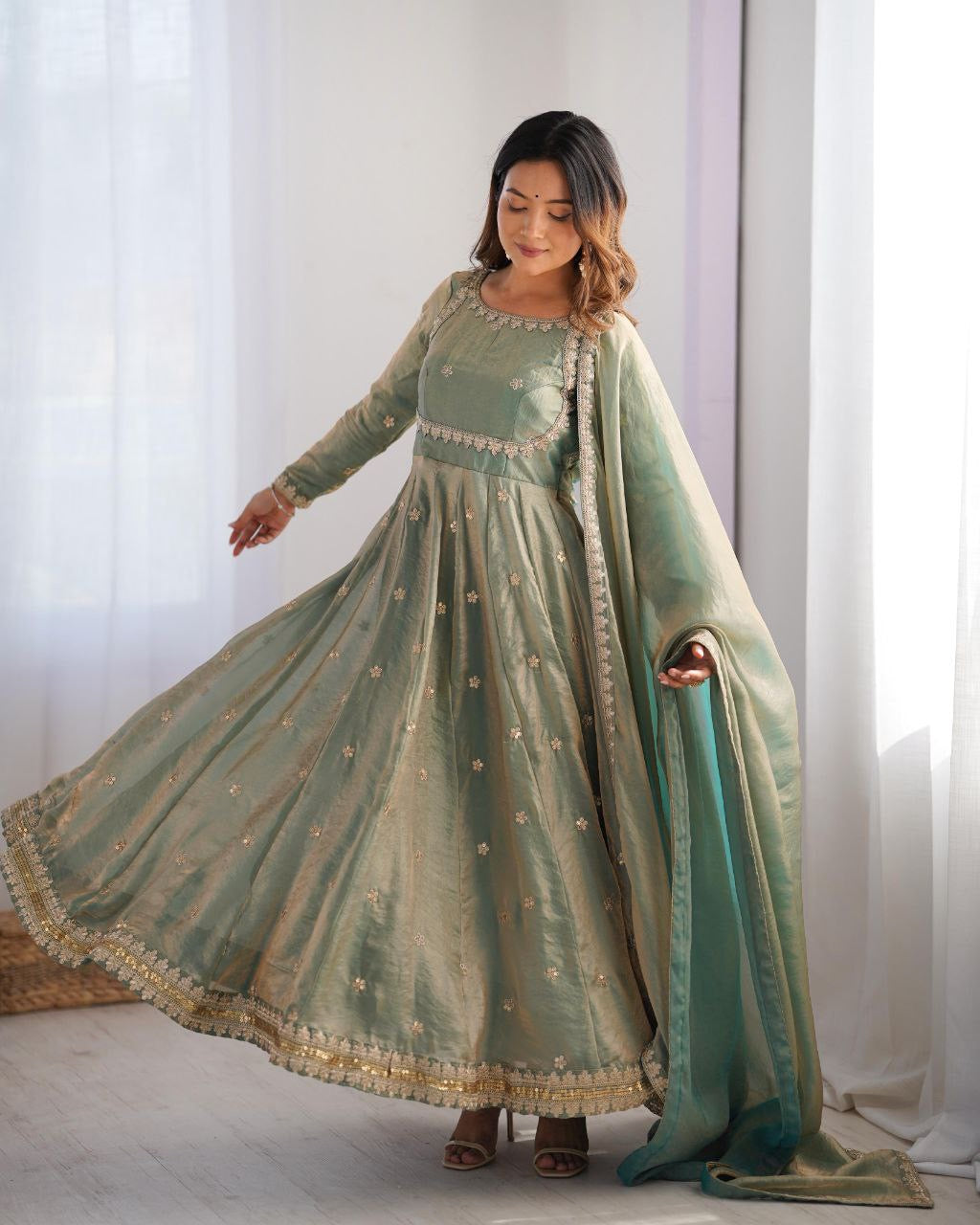PIAA — Fandy Silk Shimmer Anarkali