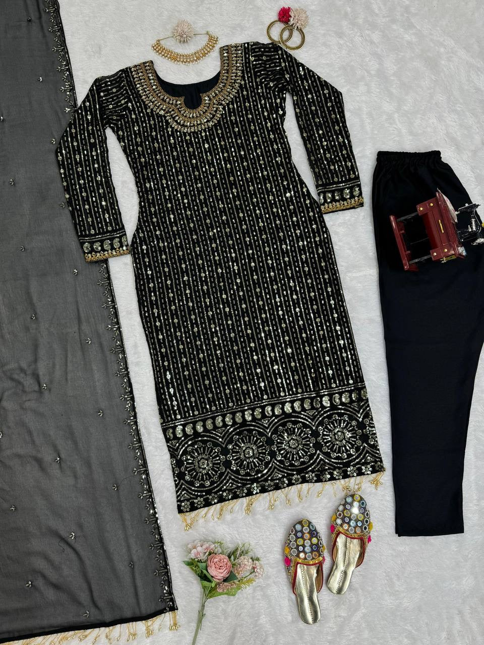 ANKITA - Pakistani Salwar Kameez