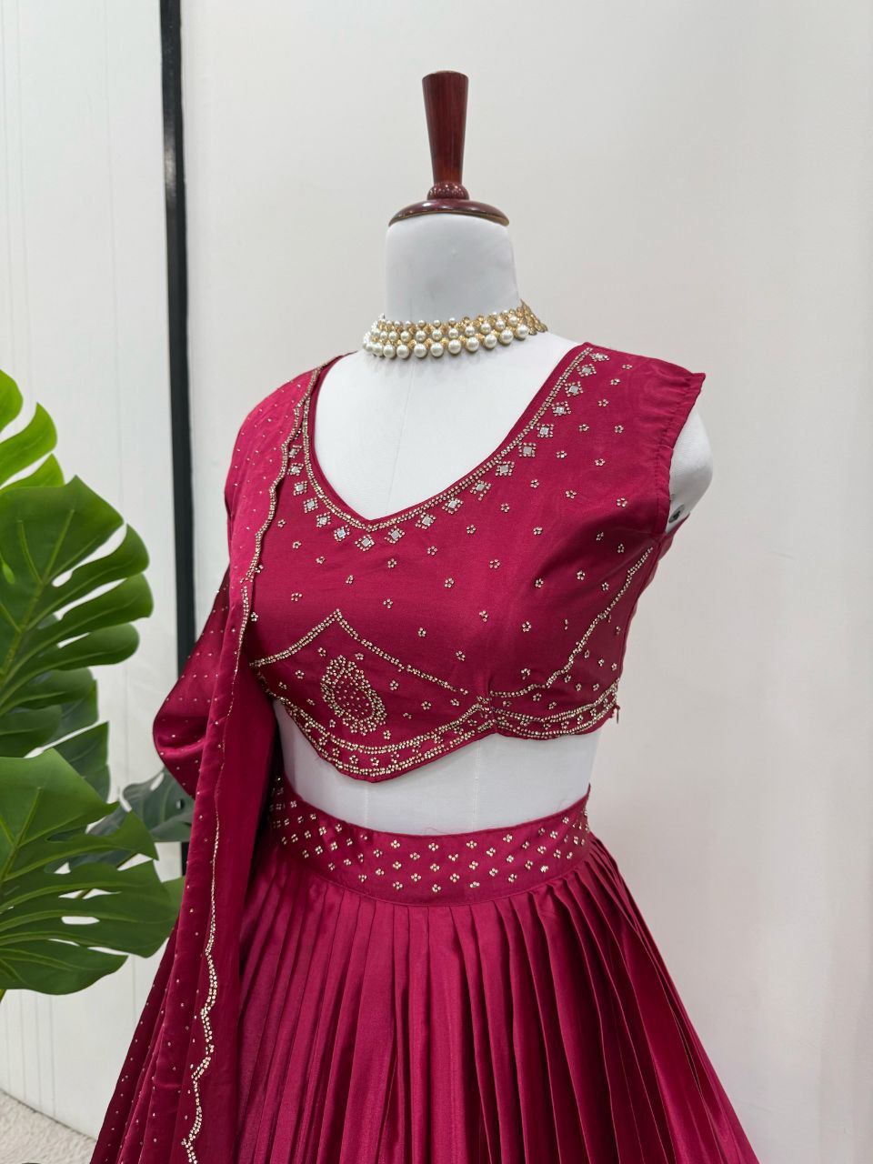 VICTORIA - Black Flowy Lehenga