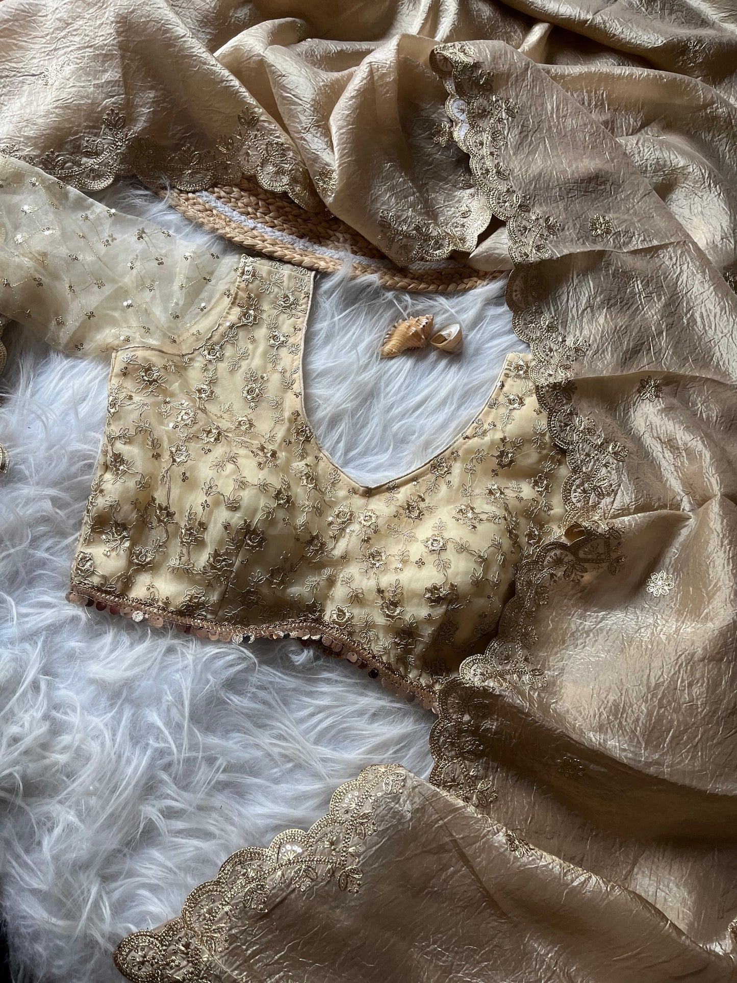 BARSHANA - Chiffon Crush Saree x Readymade Net Blouse & Golden Border