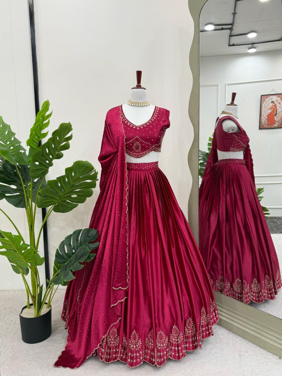 VICTORIA - Black Flowy Lehenga