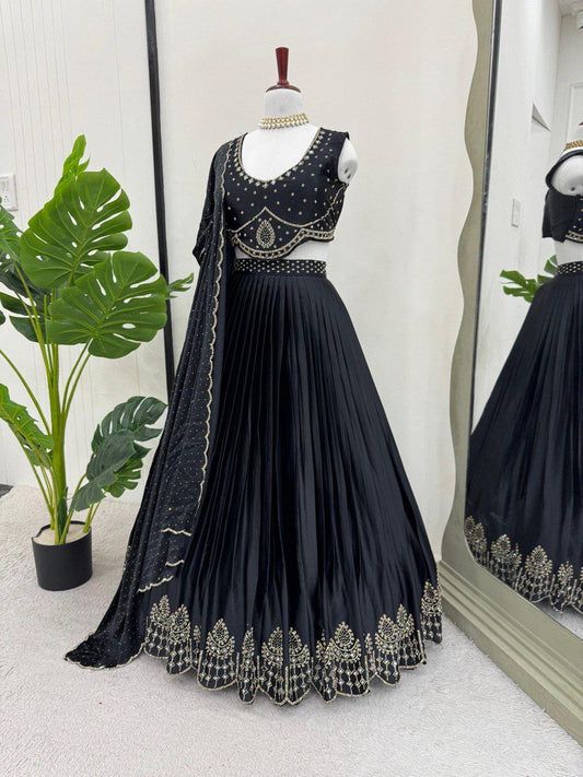 VICTORIA - Black Flowy Lehenga