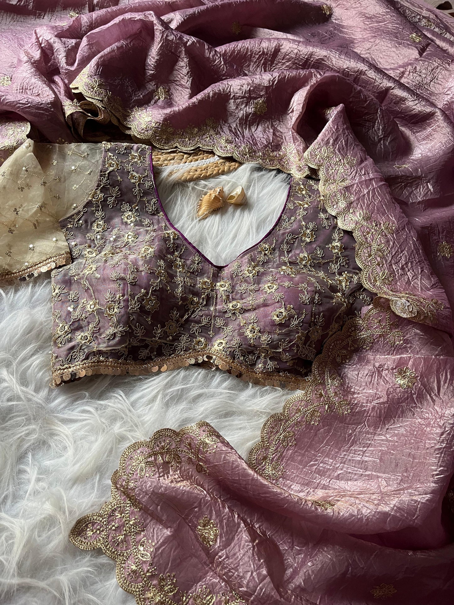 BARSHANA - Chiffon Crush Saree x Readymade Net Blouse & Golden Border