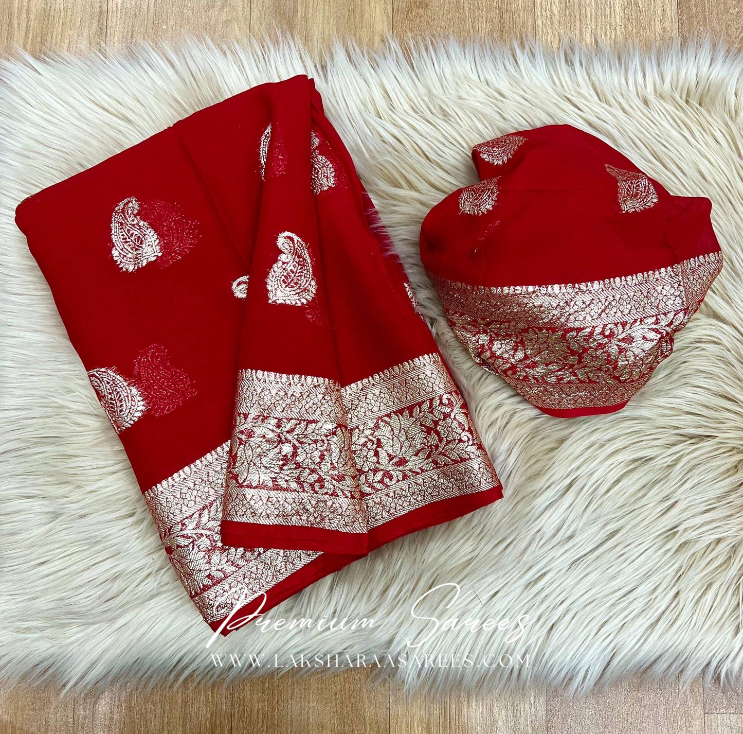 Viscose Georgette Saree x Gold Zari