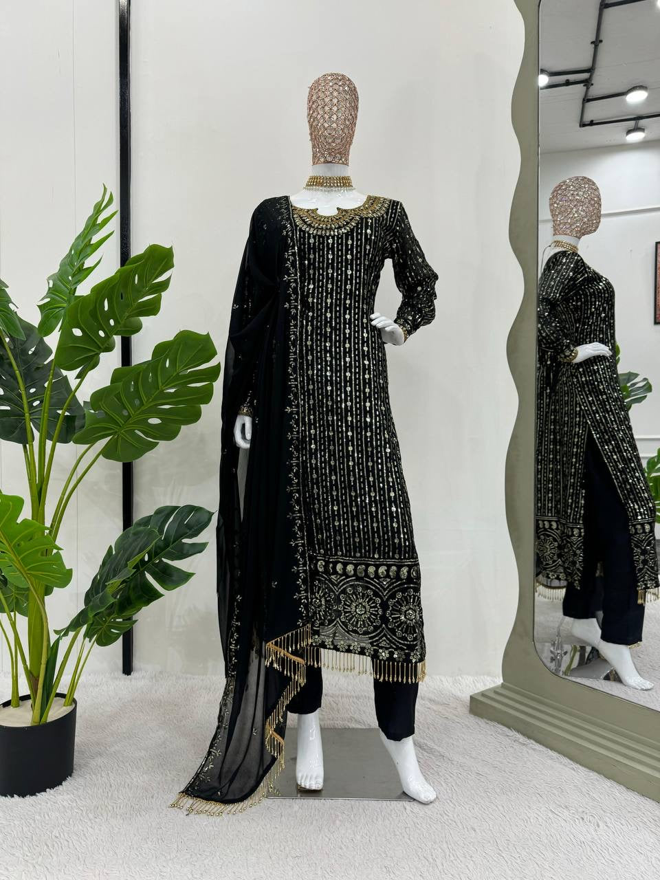 ANKITA - Pakistani Salwar Kameez