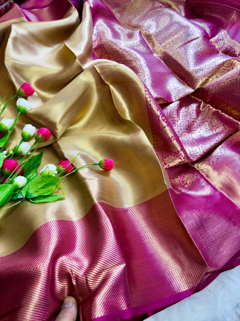 JOTHIKA - Stunning Gold x Pink Banarasi Tissue Saree