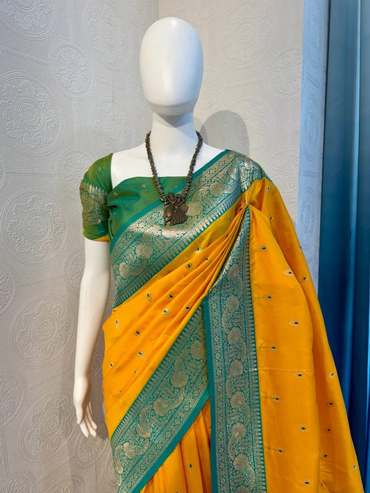 Premium Banarasi Silk Saree x Contrast Border
