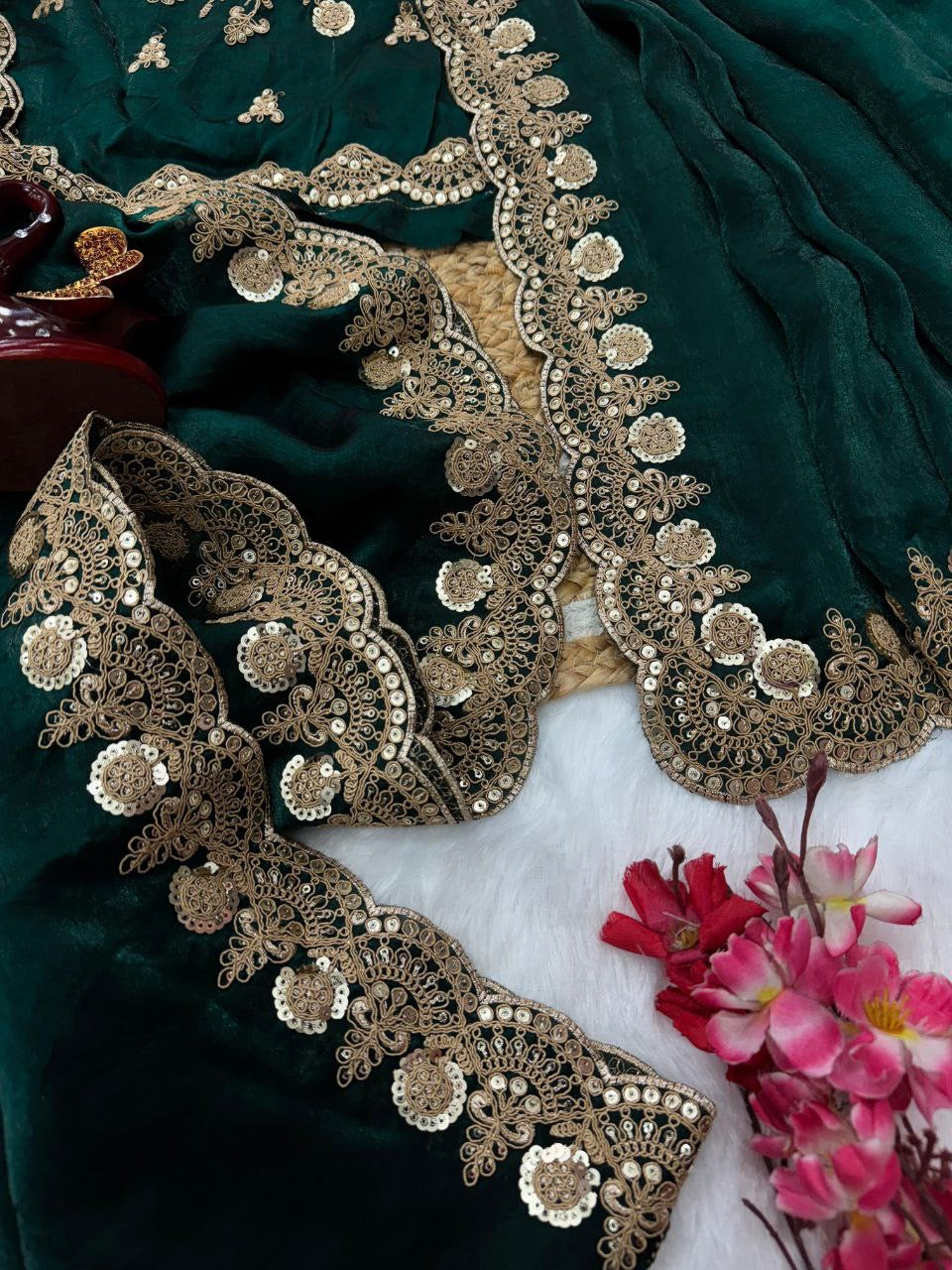 LAATHIKA — Shimmery Dinner Saree x Gold Border