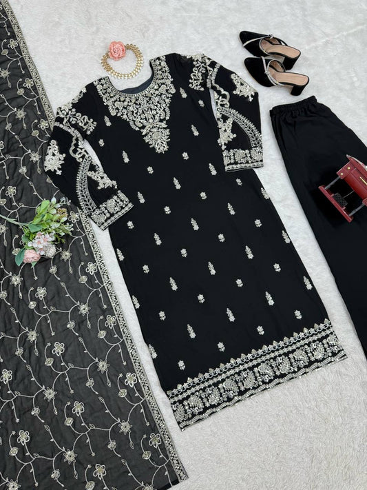 BIPASHA — Black Pakistani Suit