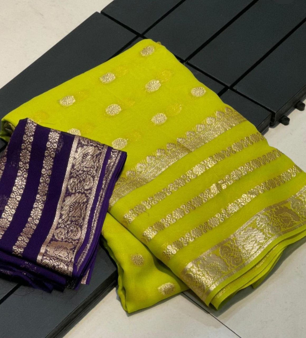 Soft Viscose Georgette Saree x Contrast Blouse