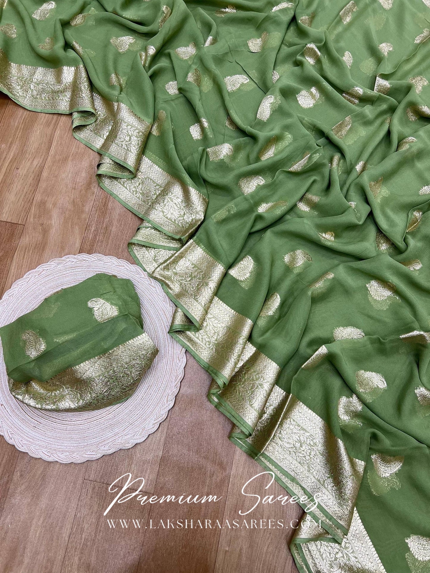 Viscose Georgette Saree x Gold Zari