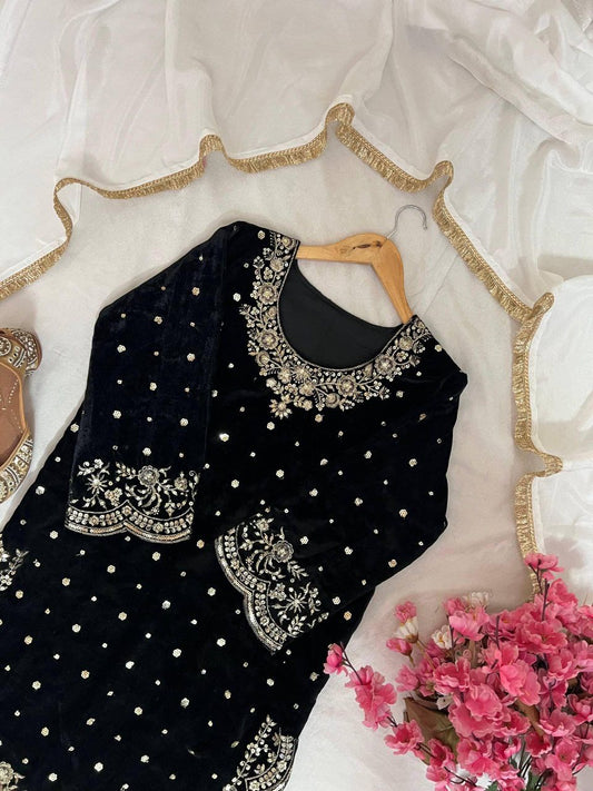 ARMINA β Pakistani Velvet Salwar Suit