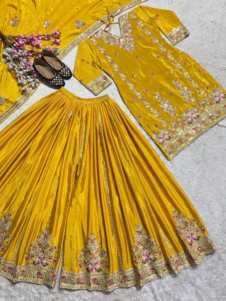 HIMANI - Floral chinon Pallazo suit