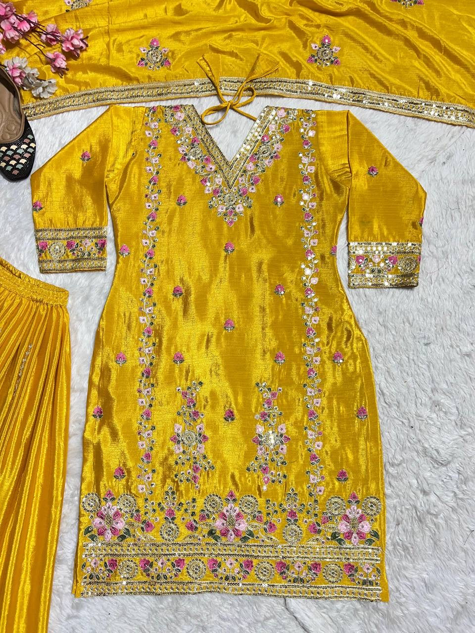 HIMANI - Floral chinon Pallazo suit