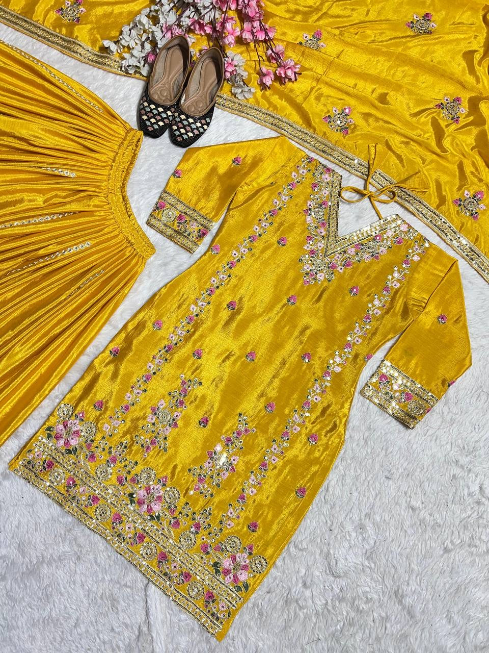 HIMANI - Floral chinon Pallazo suit
