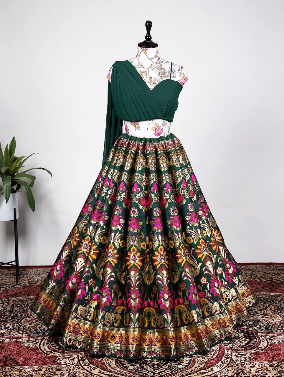 Amiraa Lehenga ( Blouse readymade)