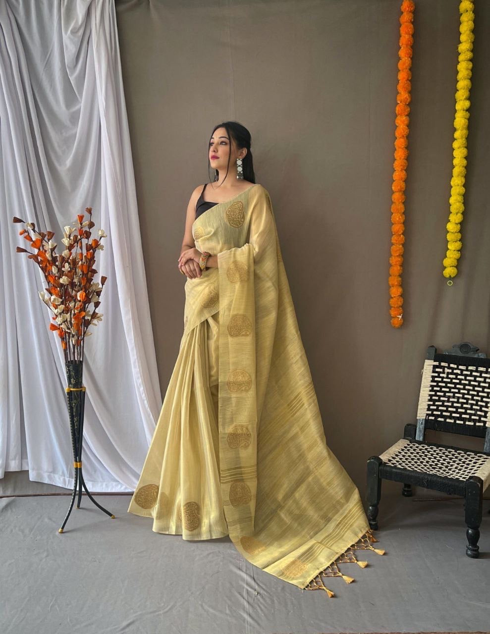 Aniya Dual Tone Tissue Silk Saree