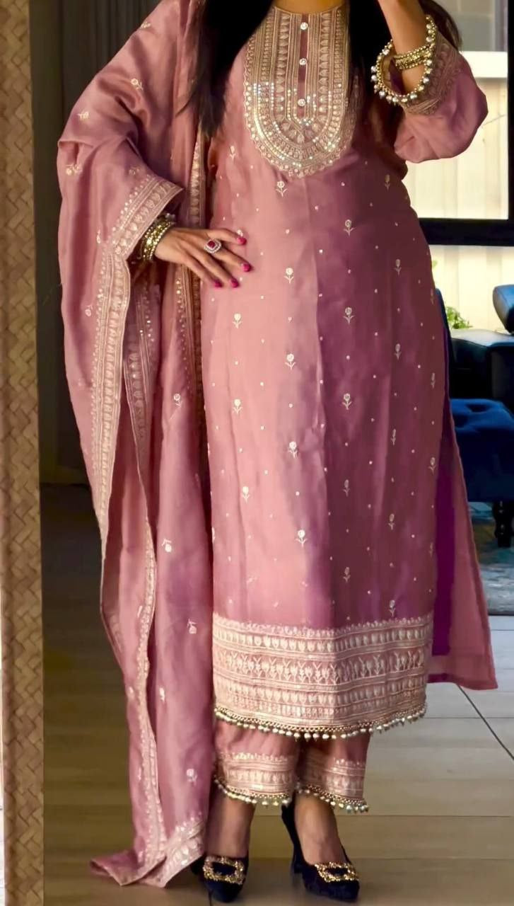 Baby Pink Pakistani Suit