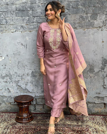 Premium Mauve Kurti Set with Grand Neckline