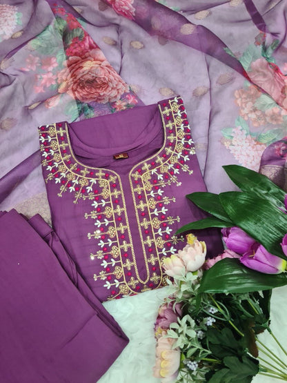 Floral Kurti Set with beautiful neck embroidered work