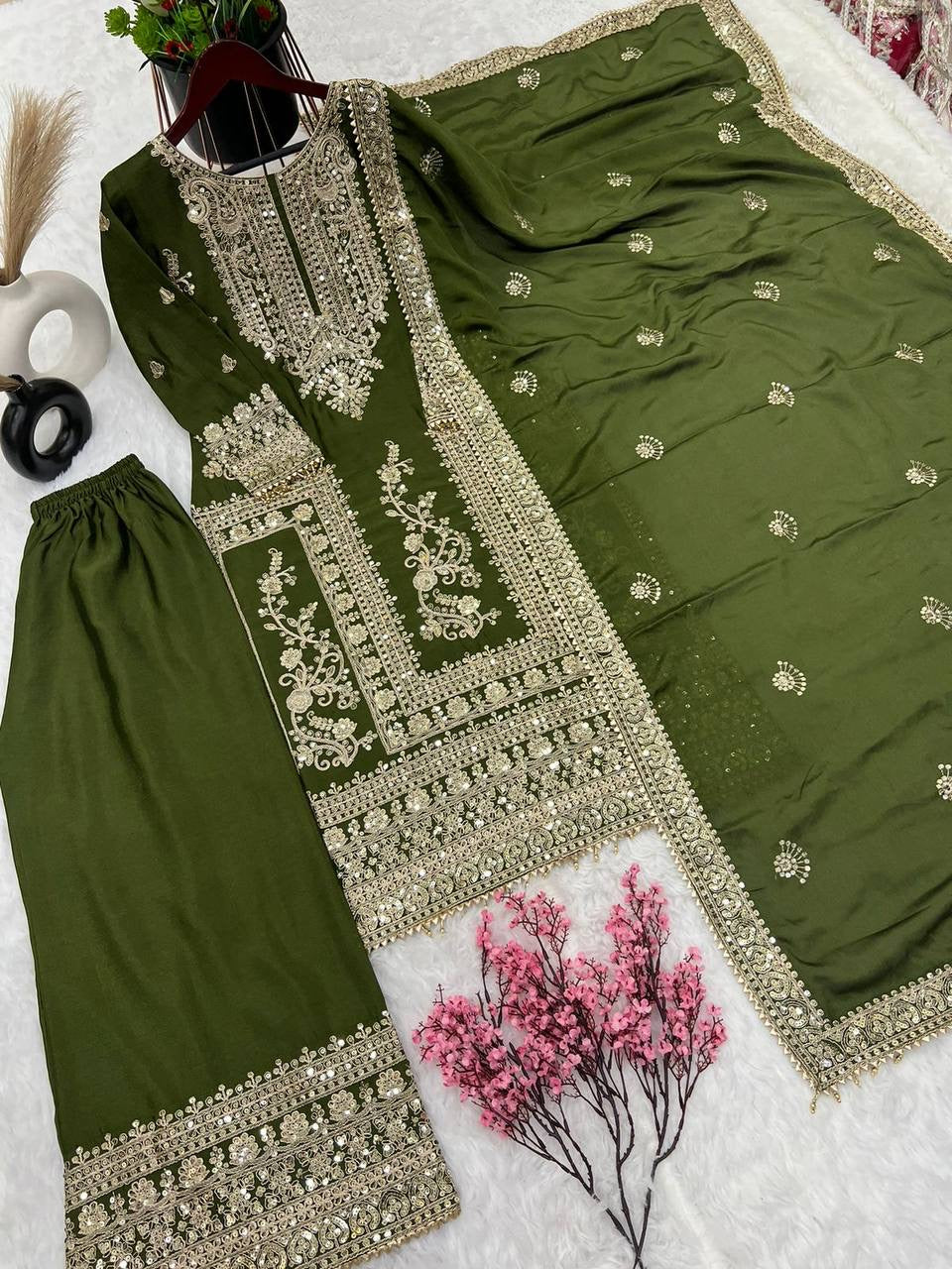 MAHI - Grand Pakistani Salwar Kameez