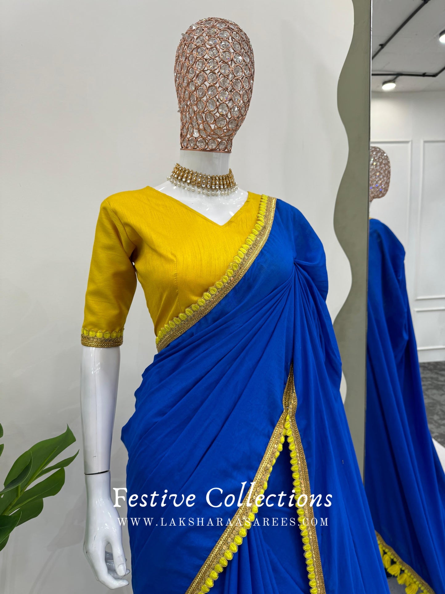 ISAI - Mul Cotton Saree x Contrast Tassel Border