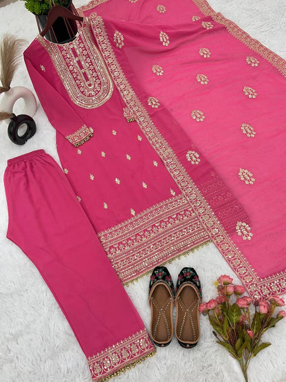 RHEAA - Grand Pakistani Salwar Kameez