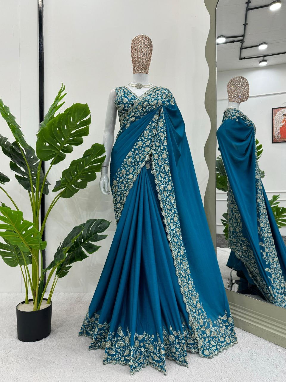 Blue Partywear Georgette Saree x Floral Embroidery