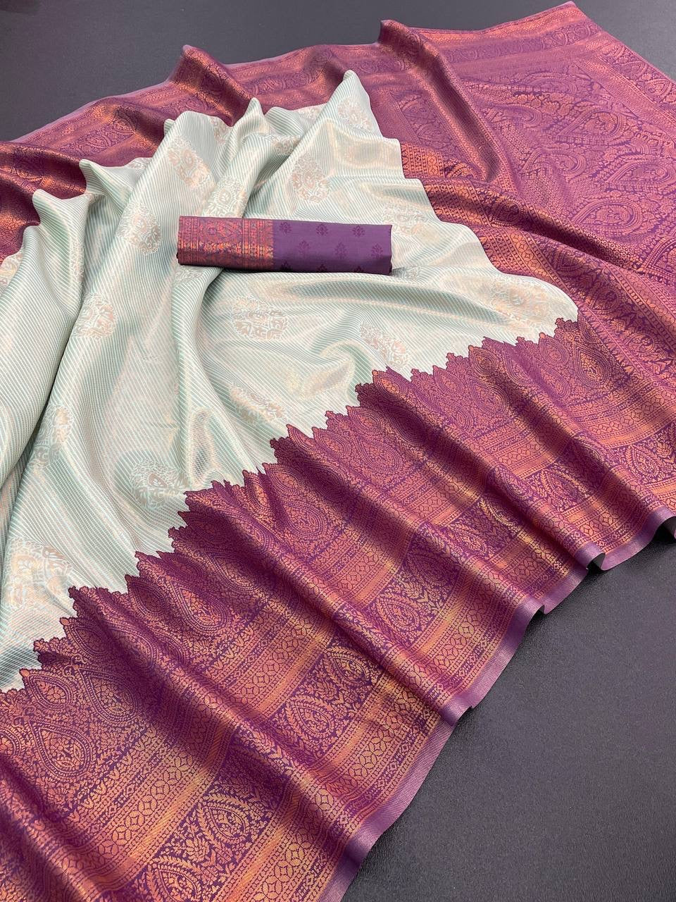 Soft Silk Saree x Contast Border