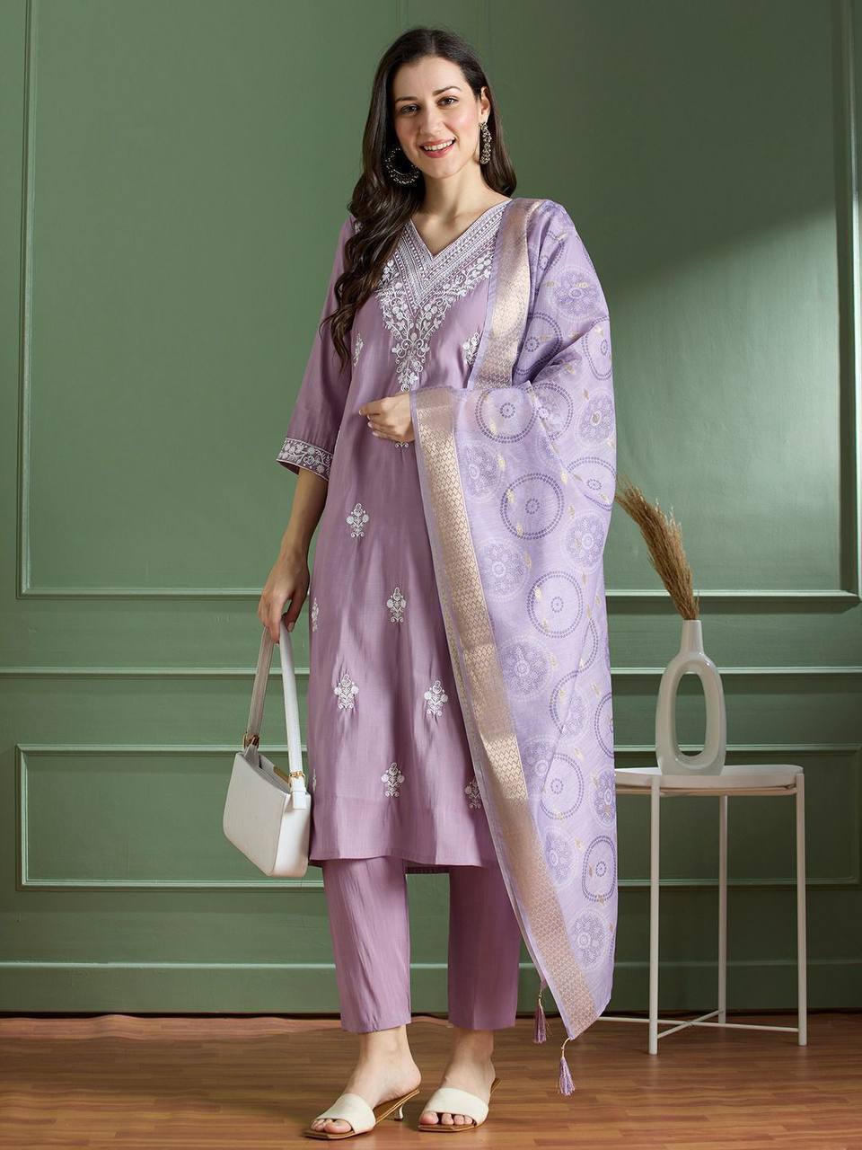 Laksharaa Sarees Lilac Comfy Roman Silk Kurti Set Model View