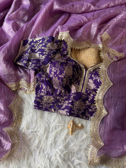 SMITHAA - Premium crush saree X golden border