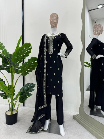 NAHISHA — Black Salwar Suit