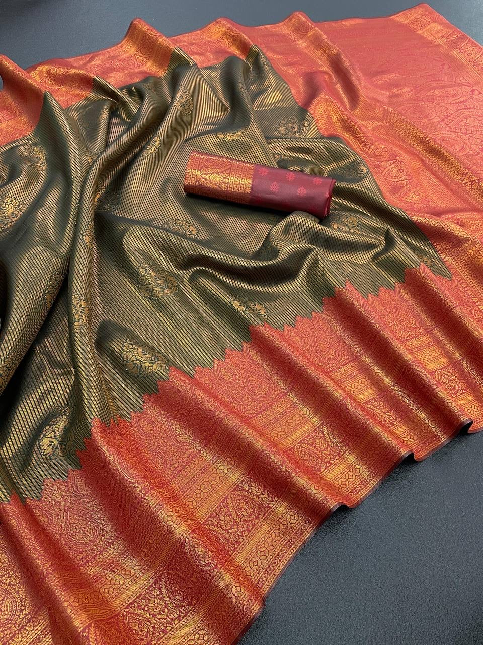 Soft Silk Saree x Contast Border