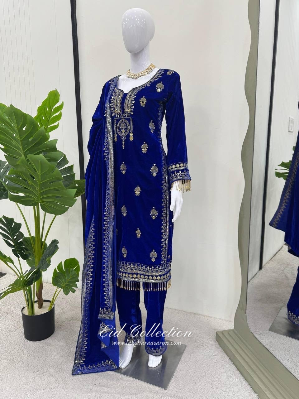 SIRA — Velvet Pakistani Designer Suit