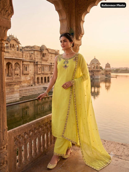 Laksharaa Sarees Festive Special mul Chanderi Kurti Set Pale Yellow worn by model