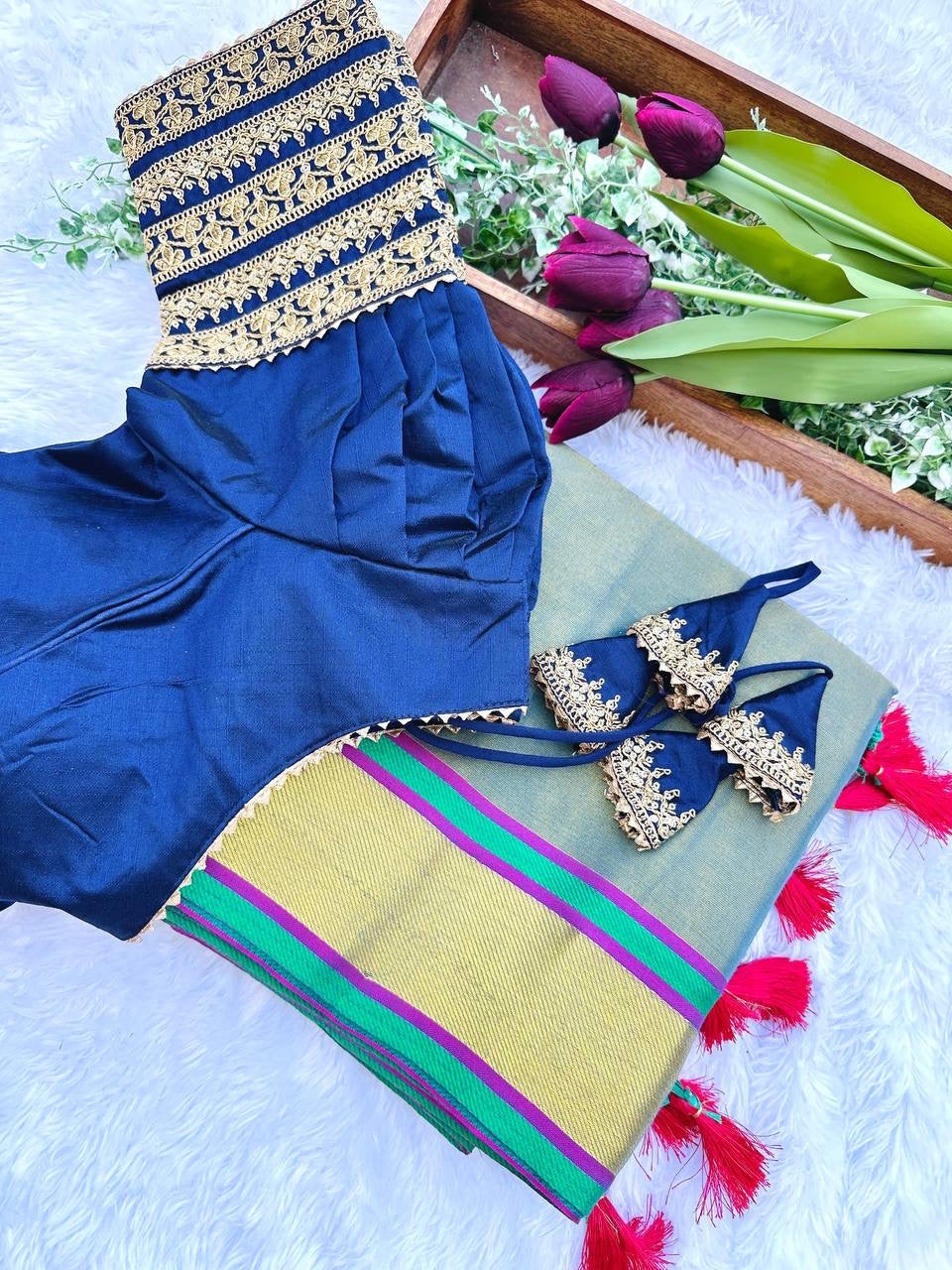 ASHA - Dual Tone Silk Saree x Readymade Blouse