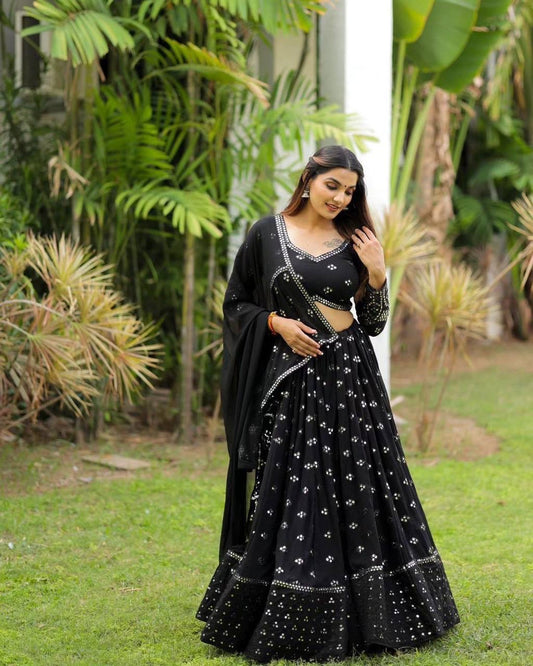 Black Araadhii Lehenga x Foil Mirrorwork