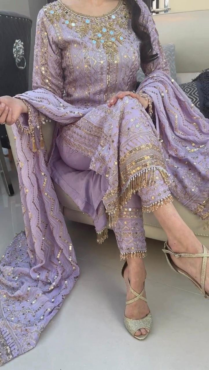 Lilac Pakistani Salwar Suit