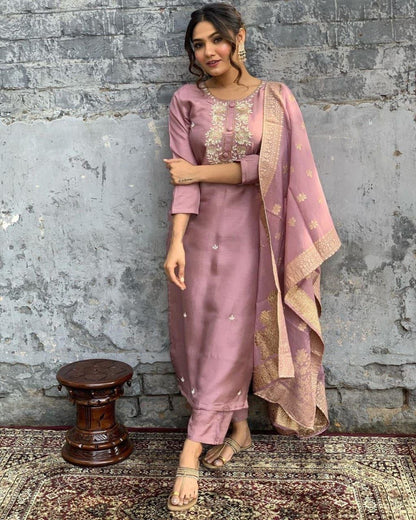 Premium Mauve Kurti Set with Grand Neckline