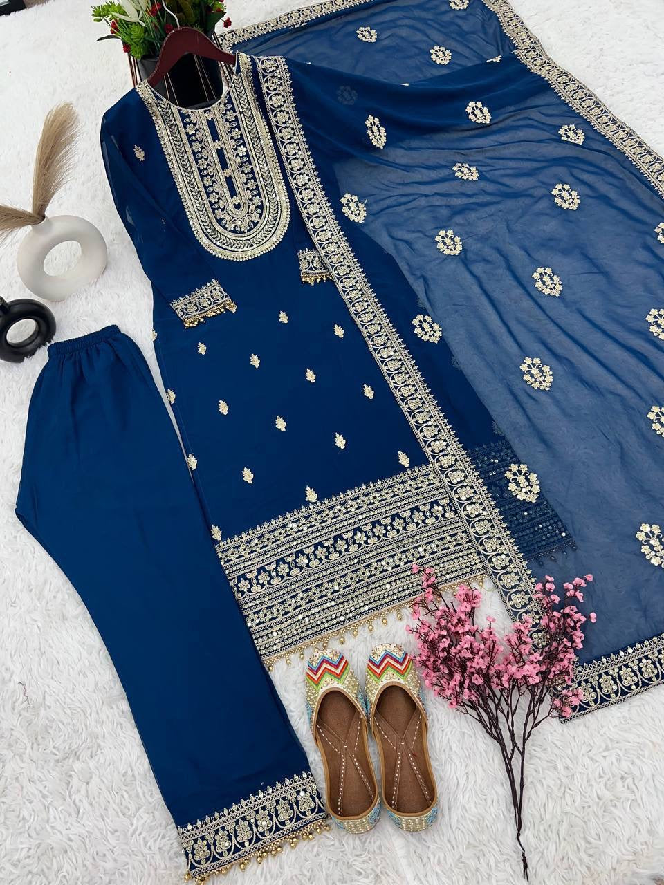 RHEAA - Grand Pakistani Salwar Kameez