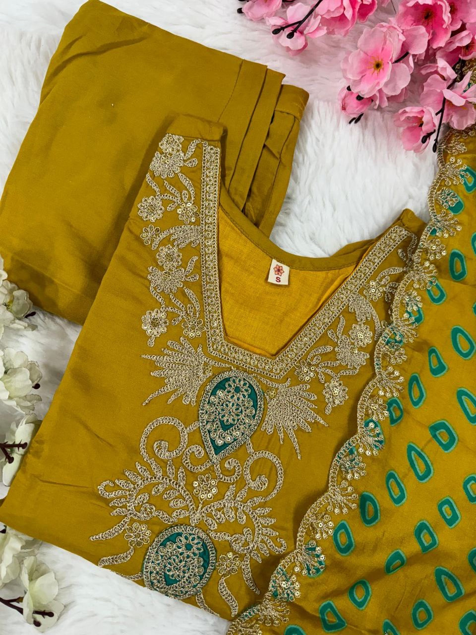 Mustard Gold Kurti x Green Duppata Set