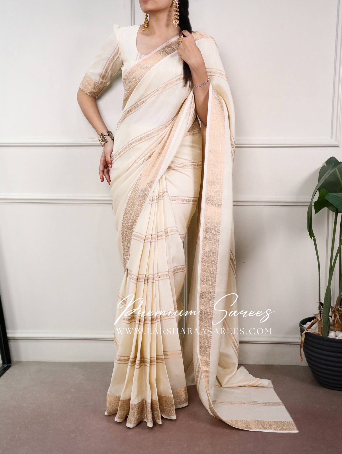 Laksharaa Sarees BANU Dola silk Saree Off-White