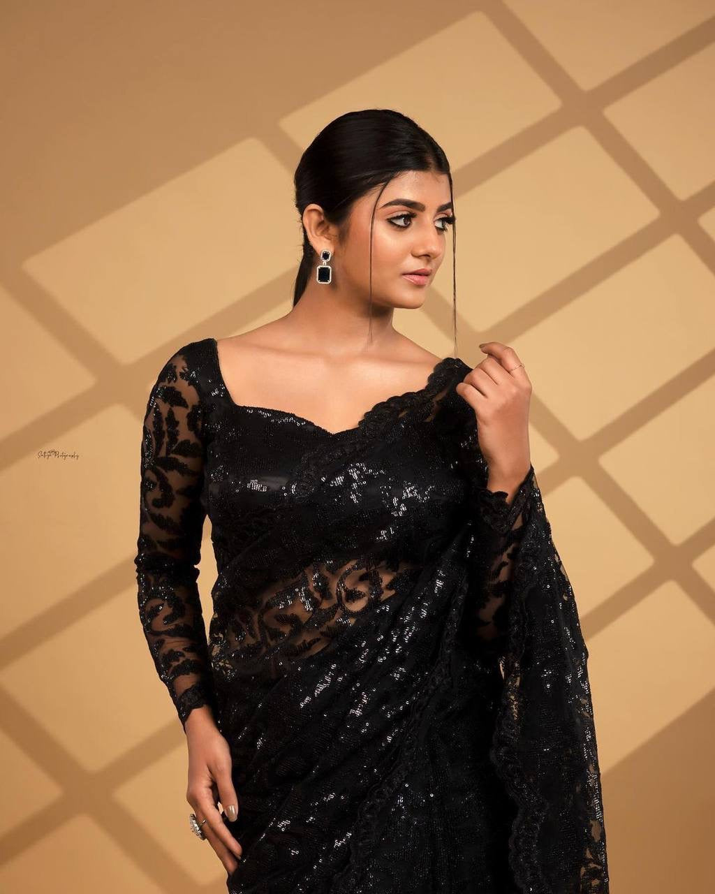 Black Partywear Net Saree x Leaf Motif