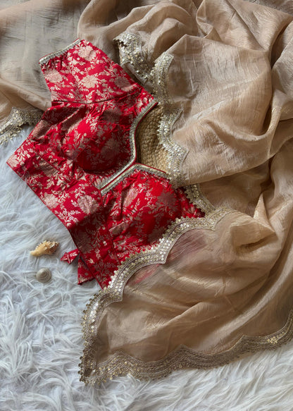 SMITHAA - Premium crush saree X golden border