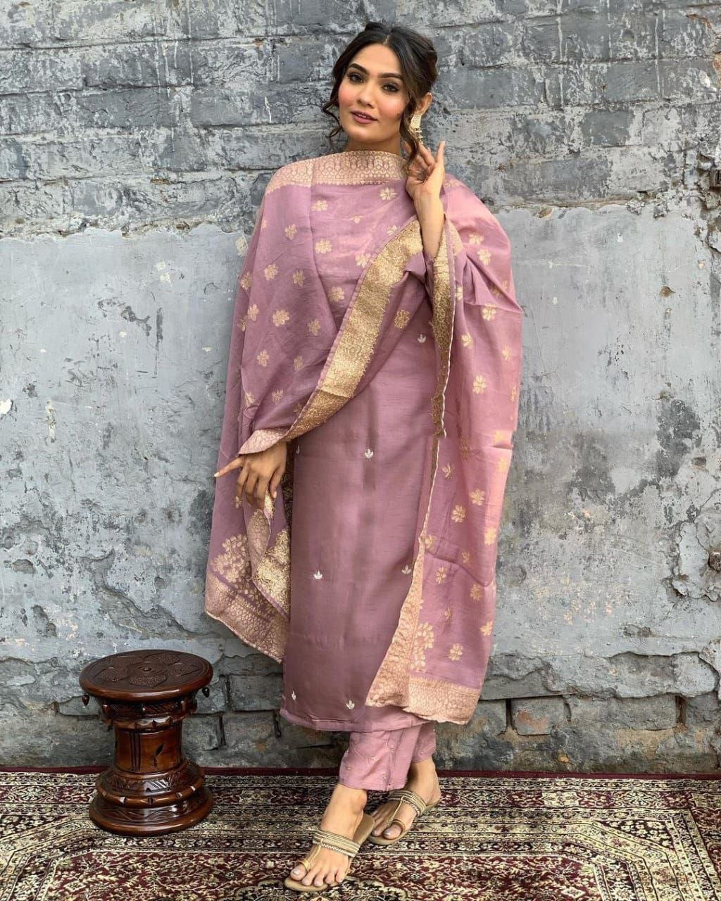 Premium Mauve Kurti Set with Grand Neckline