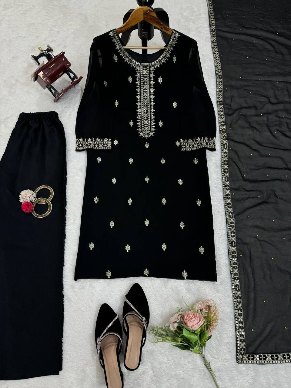 NAHISHA — Black Salwar Suit