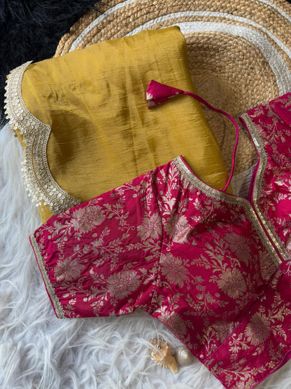 SMITHAA - Premium crush saree X golden border