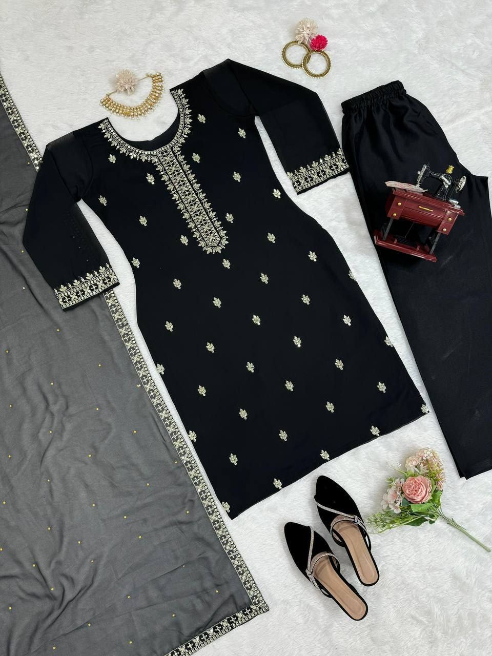 NAHISHA — Black Salwar Suit