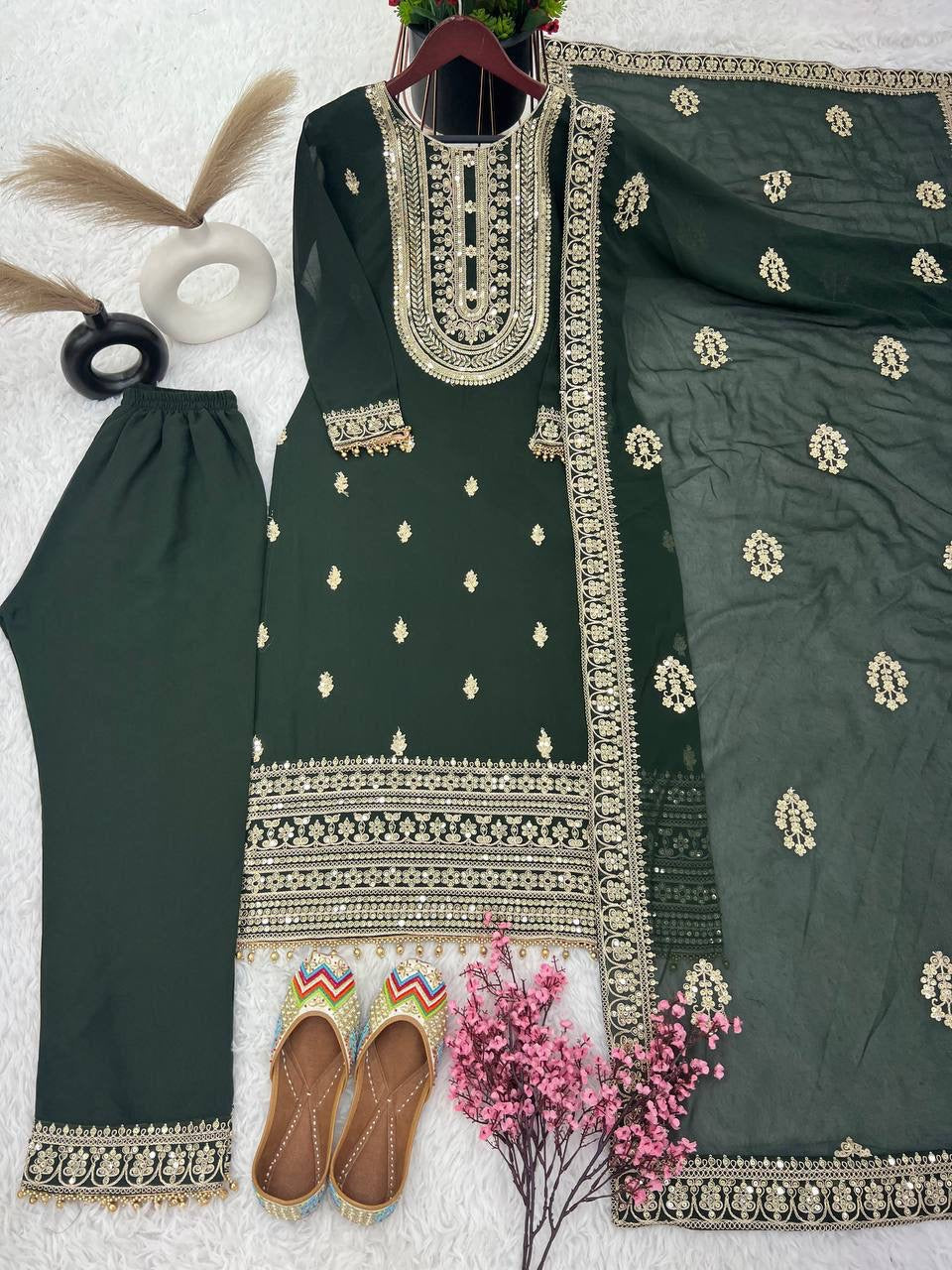 RHEAA - Grand Pakistani Salwar Kameez